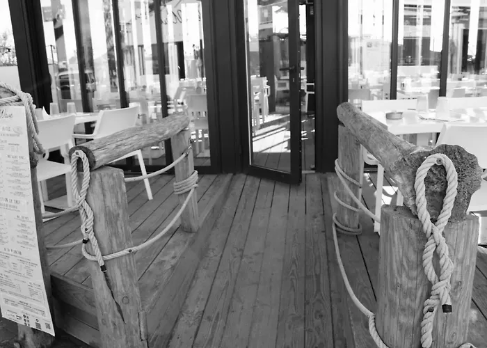 Appartement M T2 Climatise A100m De La ,des Bateaux ,des Commerces, Terrasse Ensoleillee *
