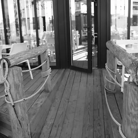 Apartment M T2 Climatise A100m De La ,des Bateaux ,des Commerces, Terrasse Ensoleillee *