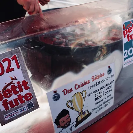 M T2 Climatise A100m De La ,des Bateaux ,des Commerces, Terrasse Ensoleillee * Palavas-les-Flots