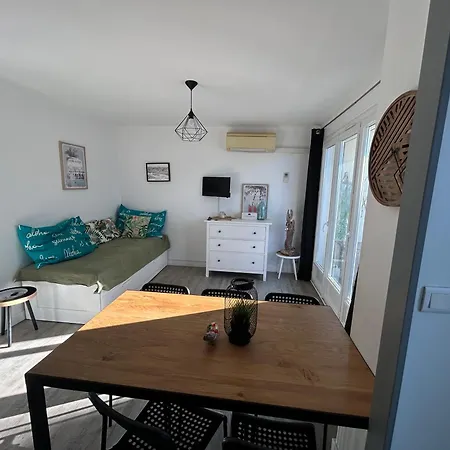M T2 Climatise A100m De La ,des Bateaux ,des Commerces, Terrasse Ensoleillee * Palavas-les-Flots